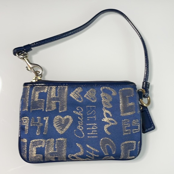 Coach Wristlet - Picture 5 of 8